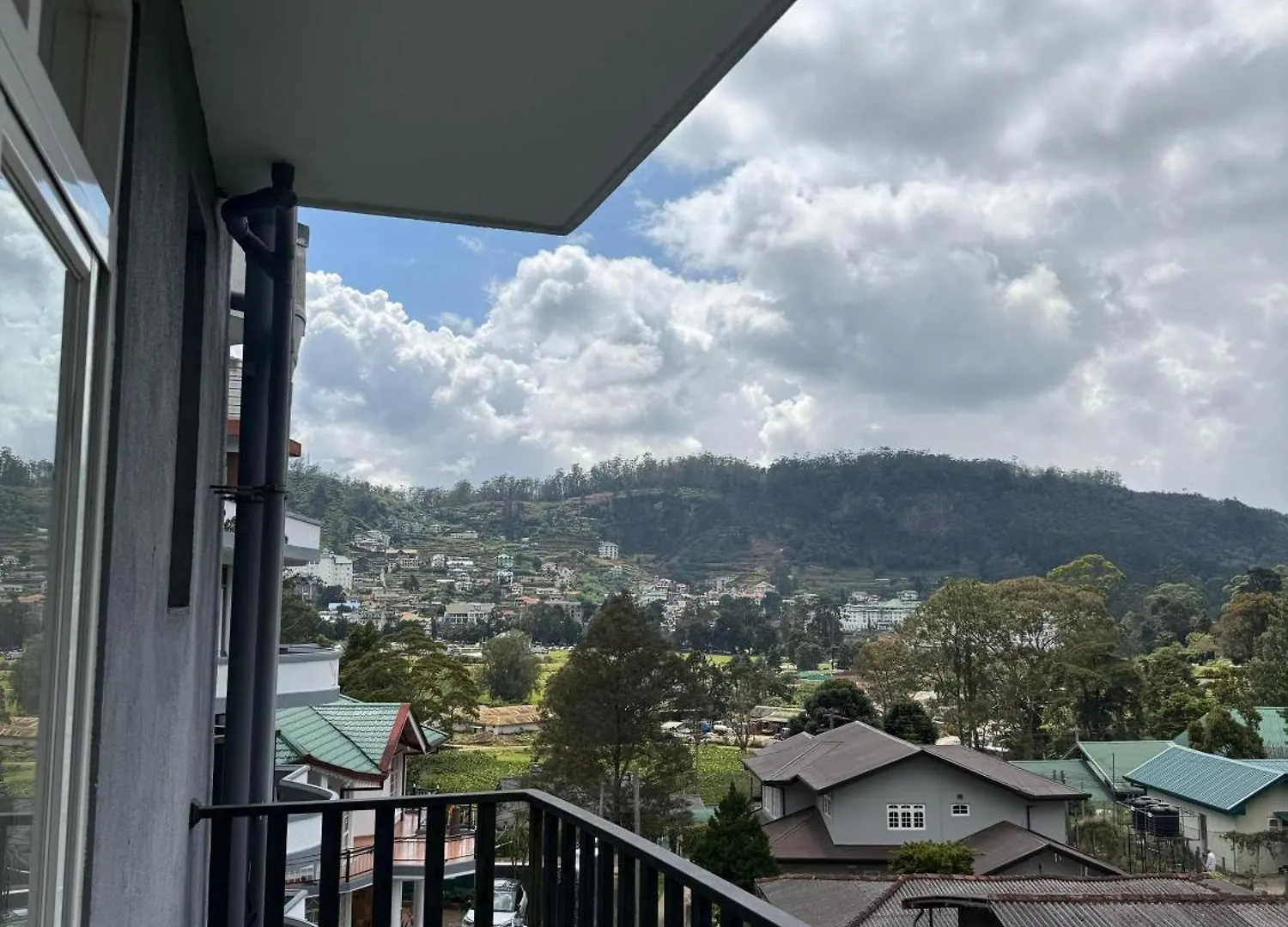 Nomentano Blue -Luxury Apartments- Nuwara Eliya Sri Lanka
