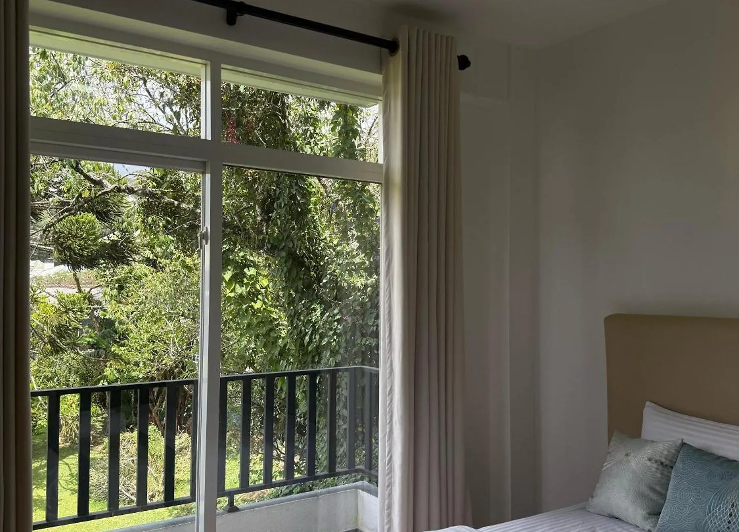 Nomentano Blue -Luxury Apartments- Nuwara Eliya Apartment