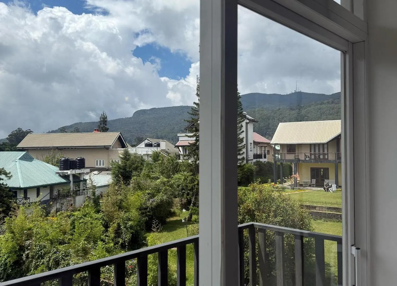 Apartment Nomentano Blue -Luxury Apartments- Nuwara Eliya Sri Lanka